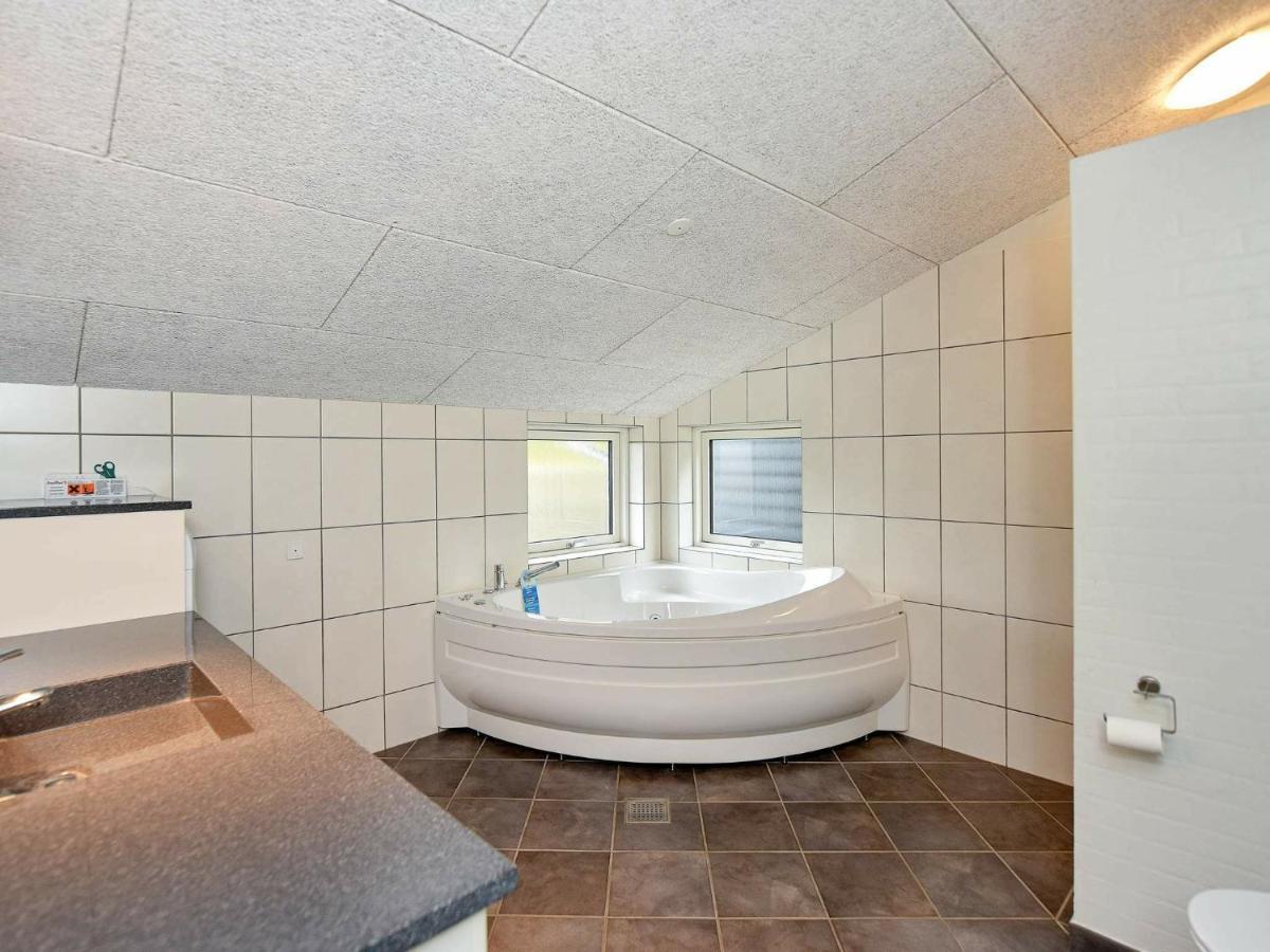 Luxurious Holiday Home In Hovborg With A Scenic View Esterno foto